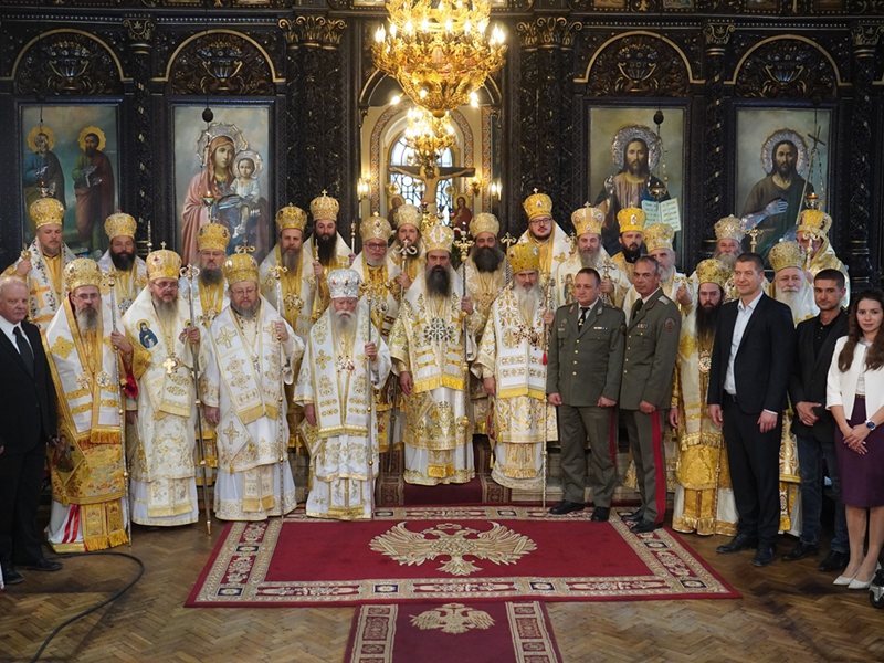 Патриарх Даниил връчи орден „Св. Йоан Рилски" на Старозагорския митрополит д-р Киприан
