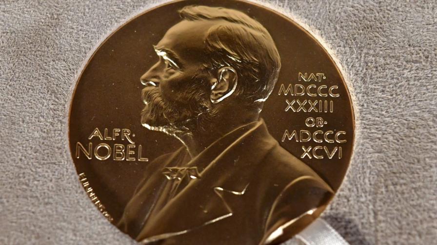 Двама учени спечелиха Нобел по химия за решаването на вековна загадка