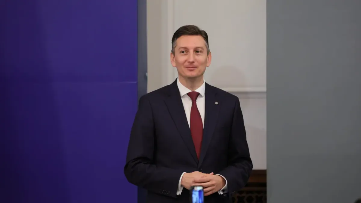 Министър Василев обяви големи съкращения в МИДТ