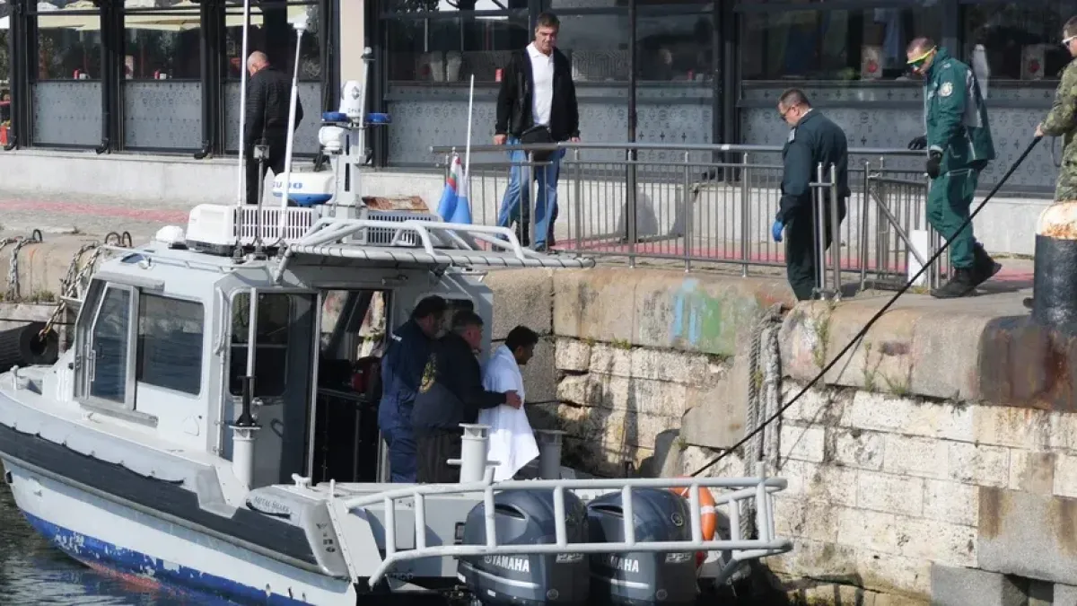 Има ли пряка заплаха за варненци след двата поразени кораба в Черно море?