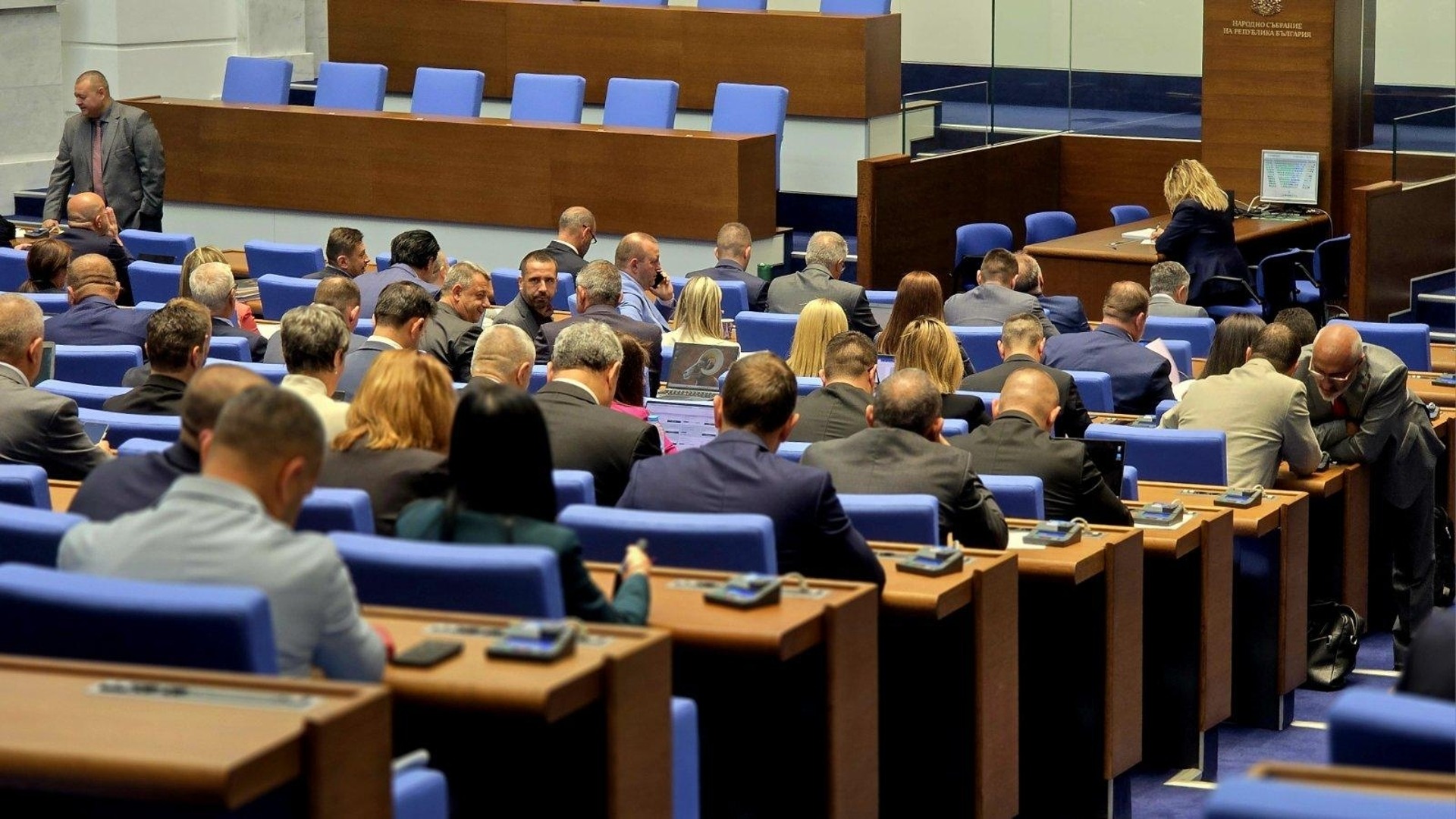 Възнагражденията на медицинските специалисти влизат в парламента