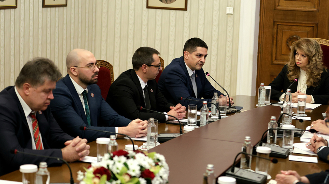 МЕЧ се регистрира за предсрочните парламентарни избори с 6066 подписа