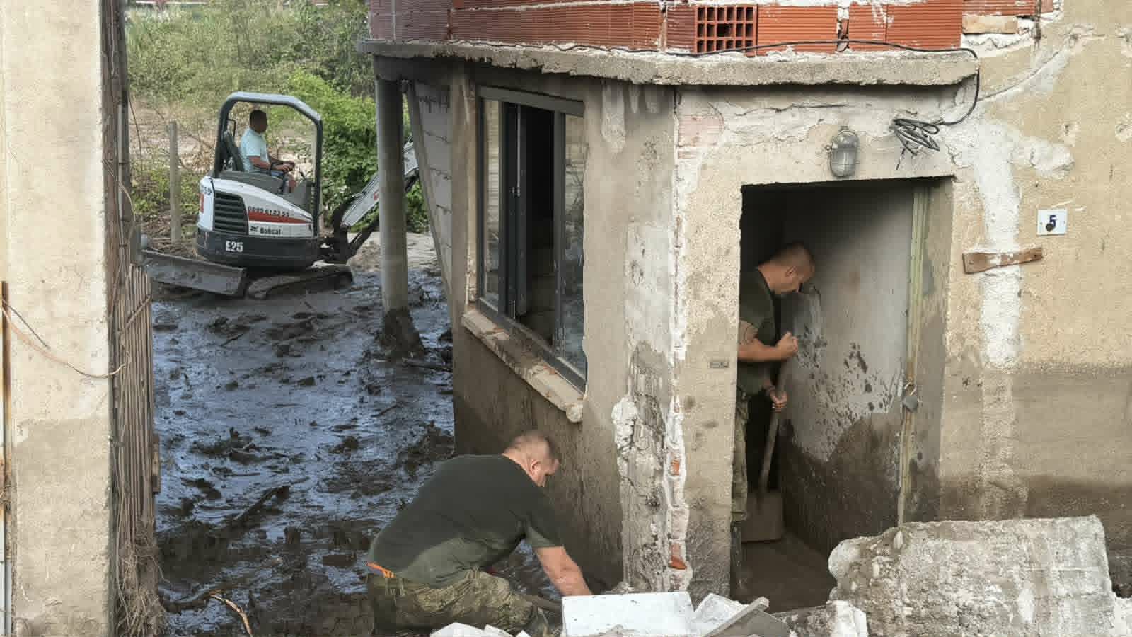ОСТАВА НУЖДАТА ОТ ДОБРОВОЛЦИ И ДАРЕНИЯ ЗА ОБЩИНА СТРУМЯНИ!