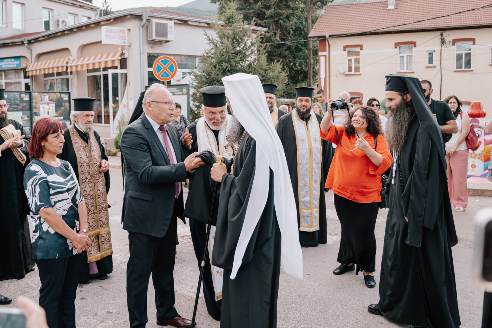 Българският патриарх Даниил посети град Земен!