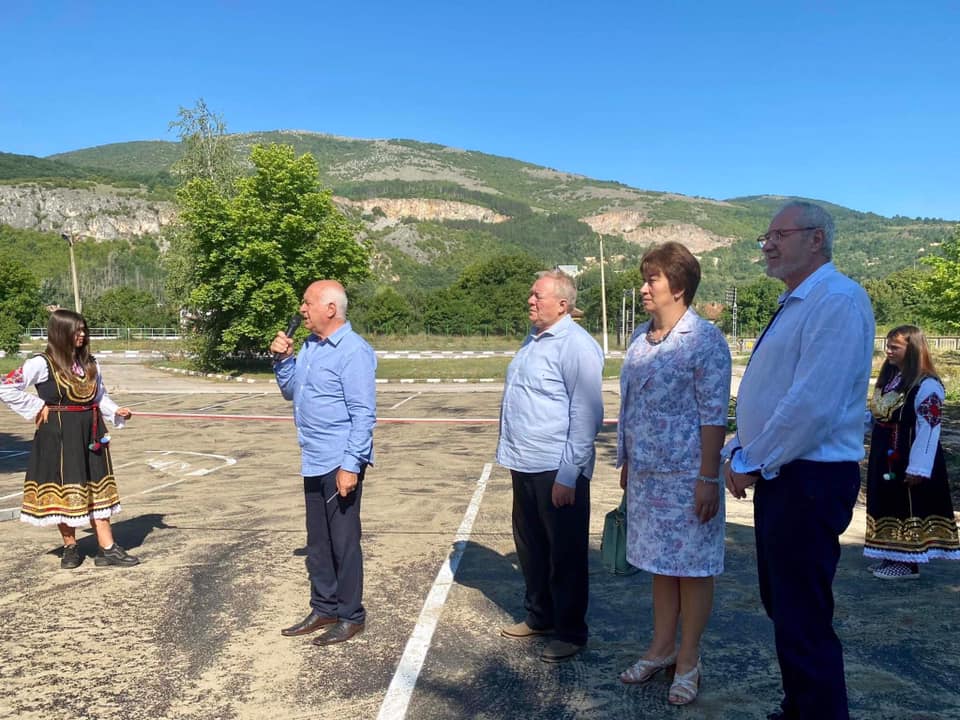 Община Земен изгради втори паркинг в централната градска част на гр. Земен.